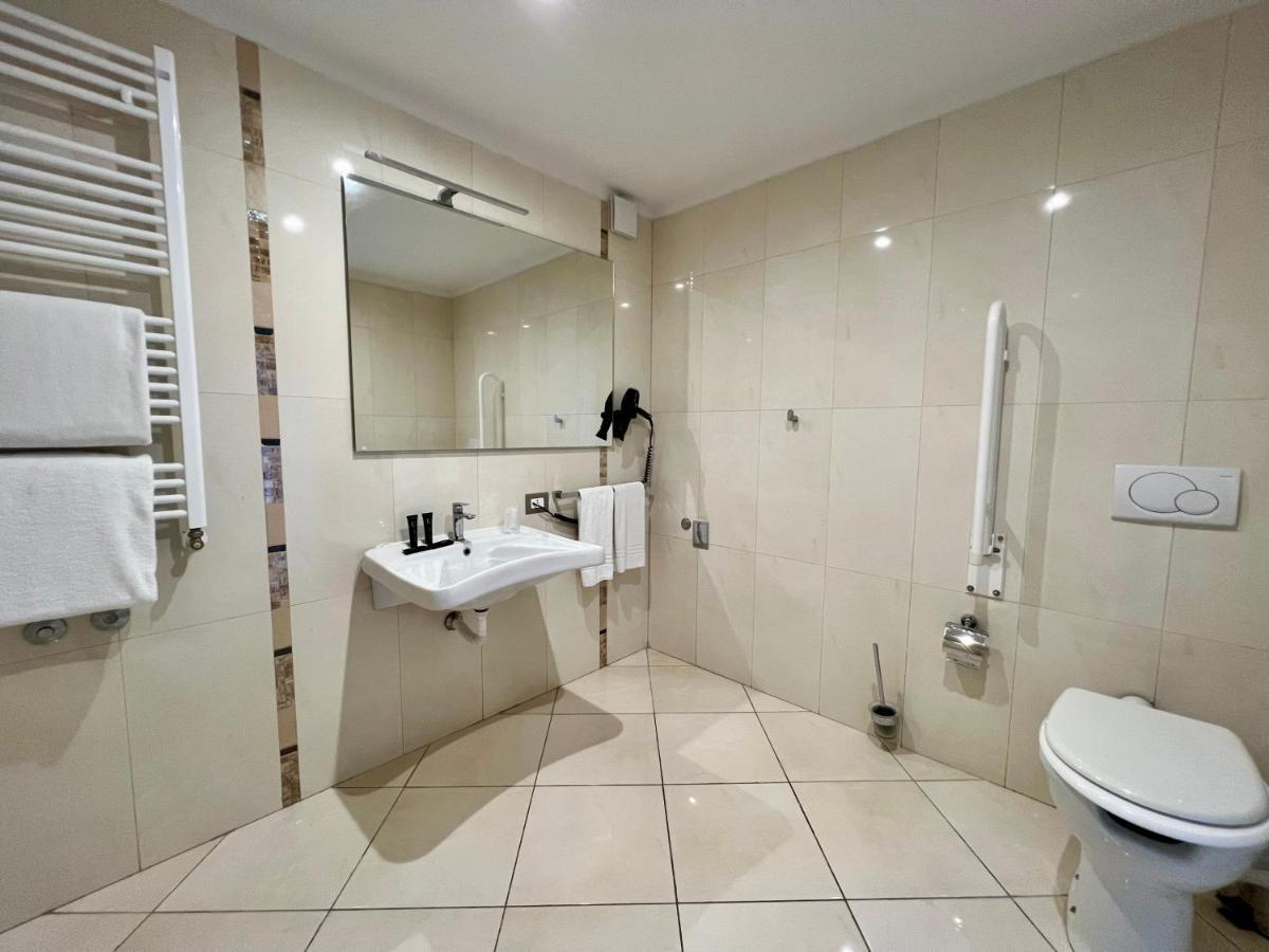 קלאמברונה Toscana Sport Resort מראה חיצוני תמונה