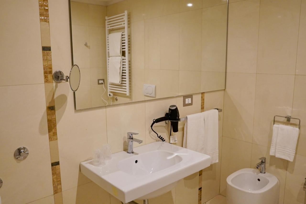 קלאמברונה Toscana Sport Resort מראה חיצוני תמונה
