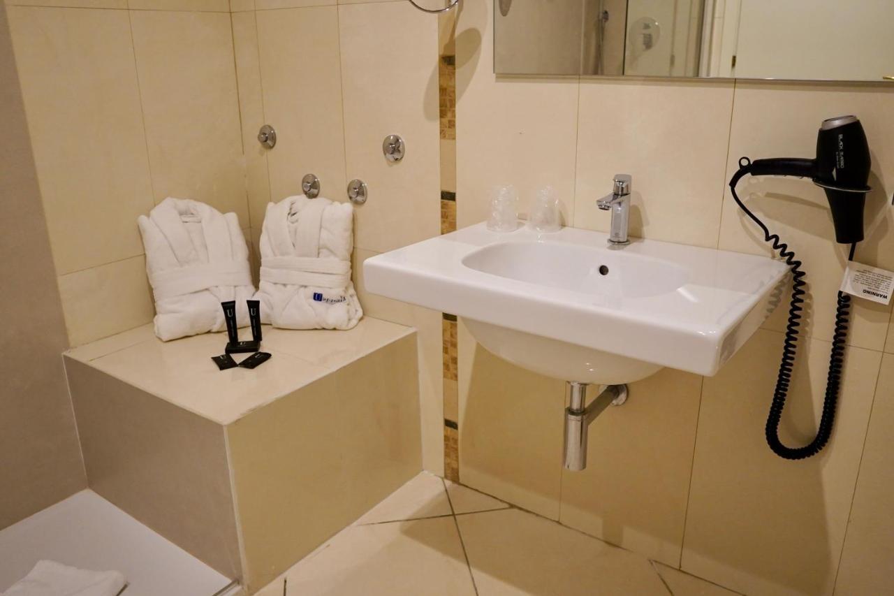קלאמברונה Toscana Sport Resort מראה חיצוני תמונה