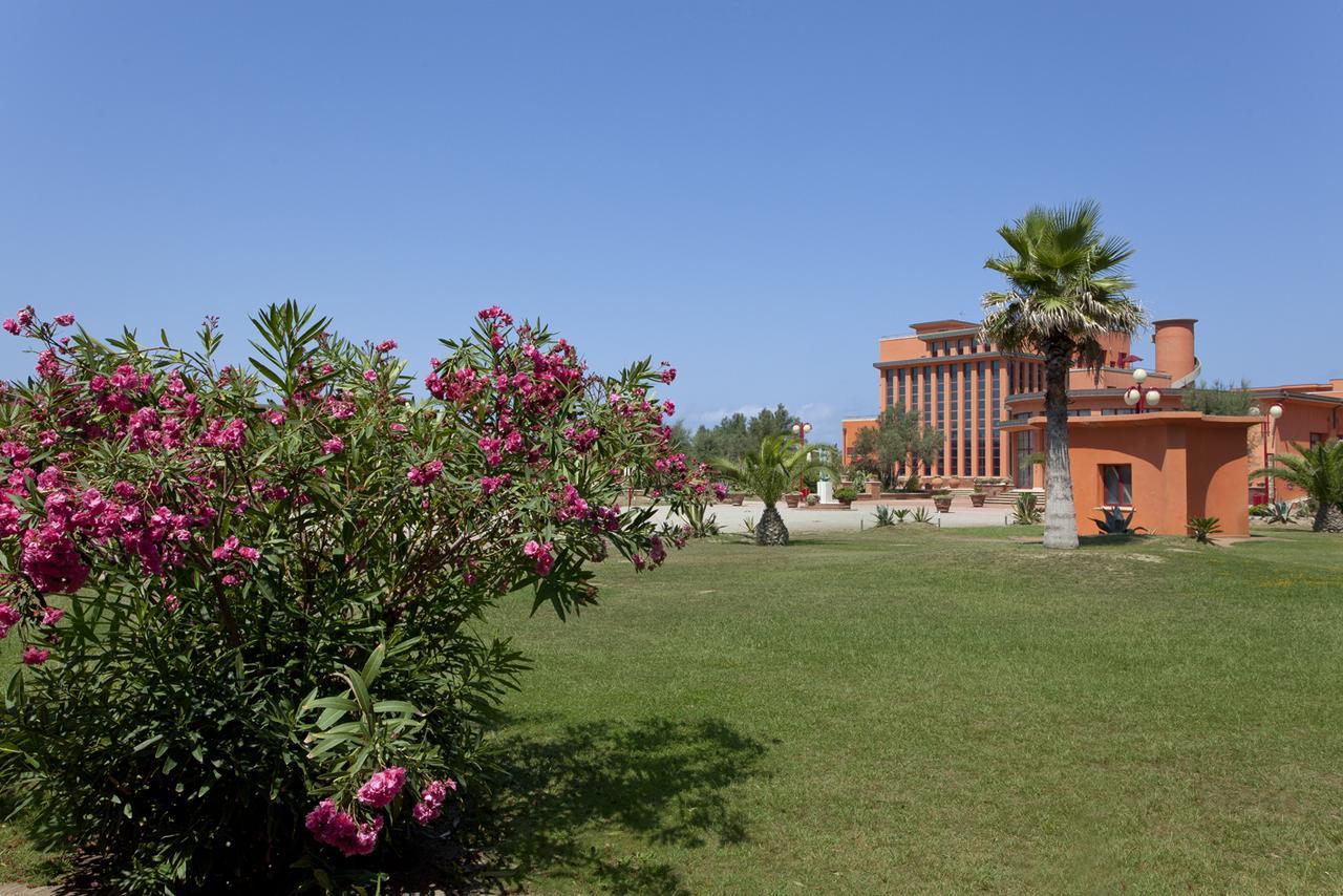 קלאמברונה Toscana Sport Resort מראה חיצוני תמונה